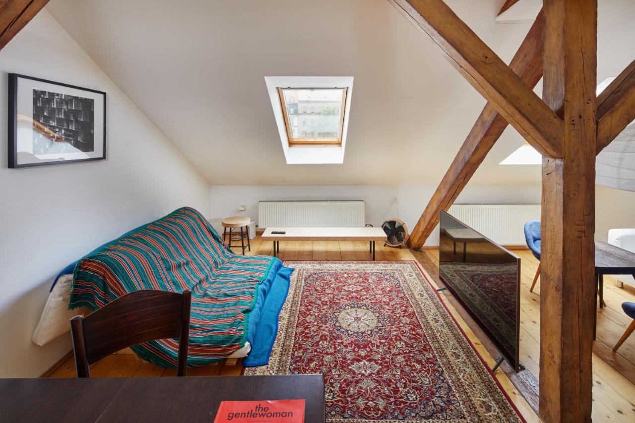 Prague Days - Sunlit Attic Loft In Vinohrady Apartment Exterior photo